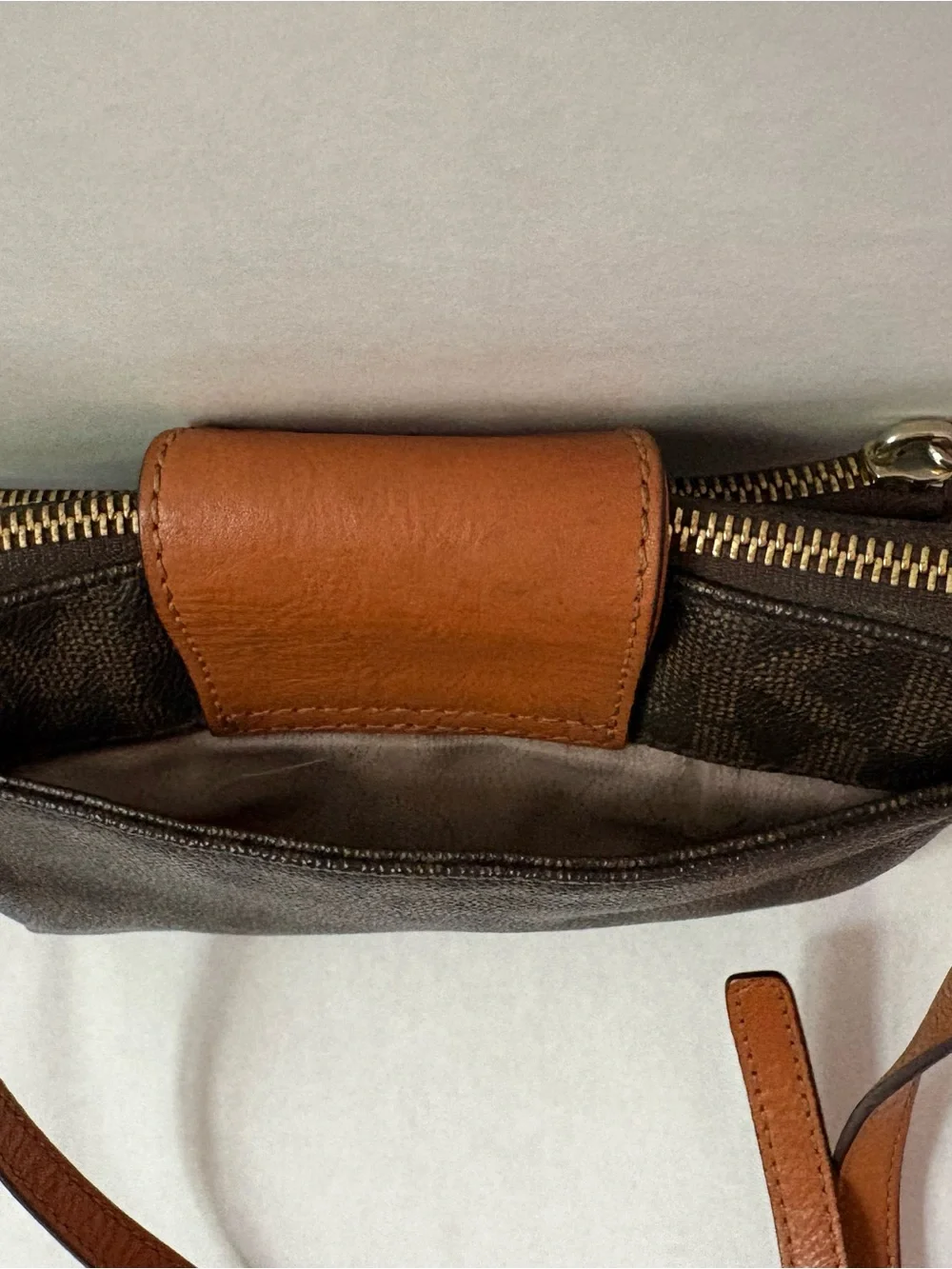 Michael Kors compact michael